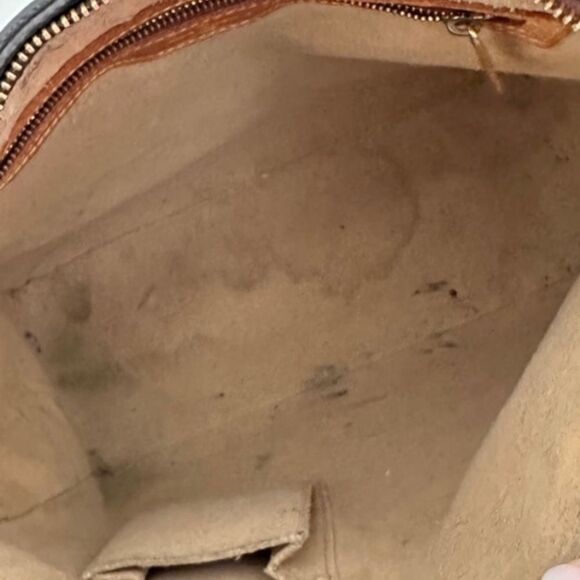 ✅AUTHENTIC✅LOUIS VUITTON LOOPING GM - Picture 11 of 15